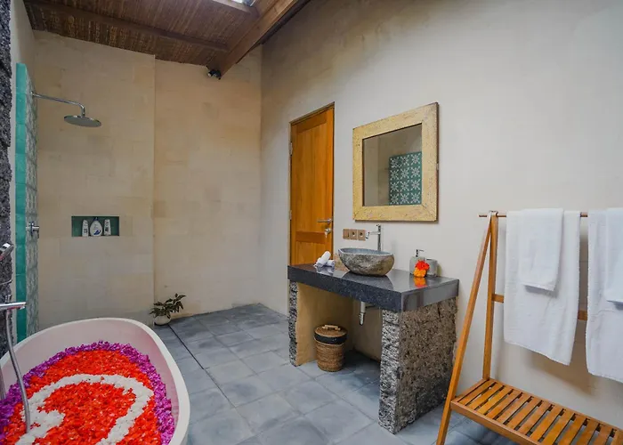 Villa Tengah